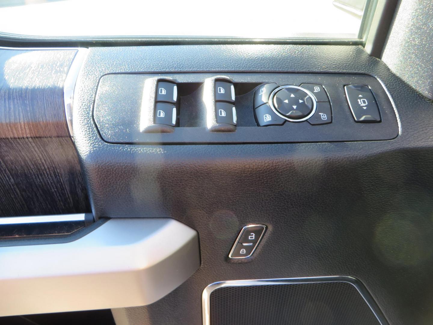 2021 White /BLACK Ford F-250 SD Lariat Crew Cab 4WD (1FT7W2BTXME) with an 6.7L V8 OHV 16V DIESEL engine, 6A transmission, located at 2630 Grass Valley Highway, Auburn, CA, 95603, (530) 508-5100, 38.937893, -121.095482 - Features a BDS level kit with Fox 2.0 shocks, 35" Toyo Open Country RT trail tires, 18" KMC IMS wheels, Weathertech Bug deflector and floor liners. - Photo#19