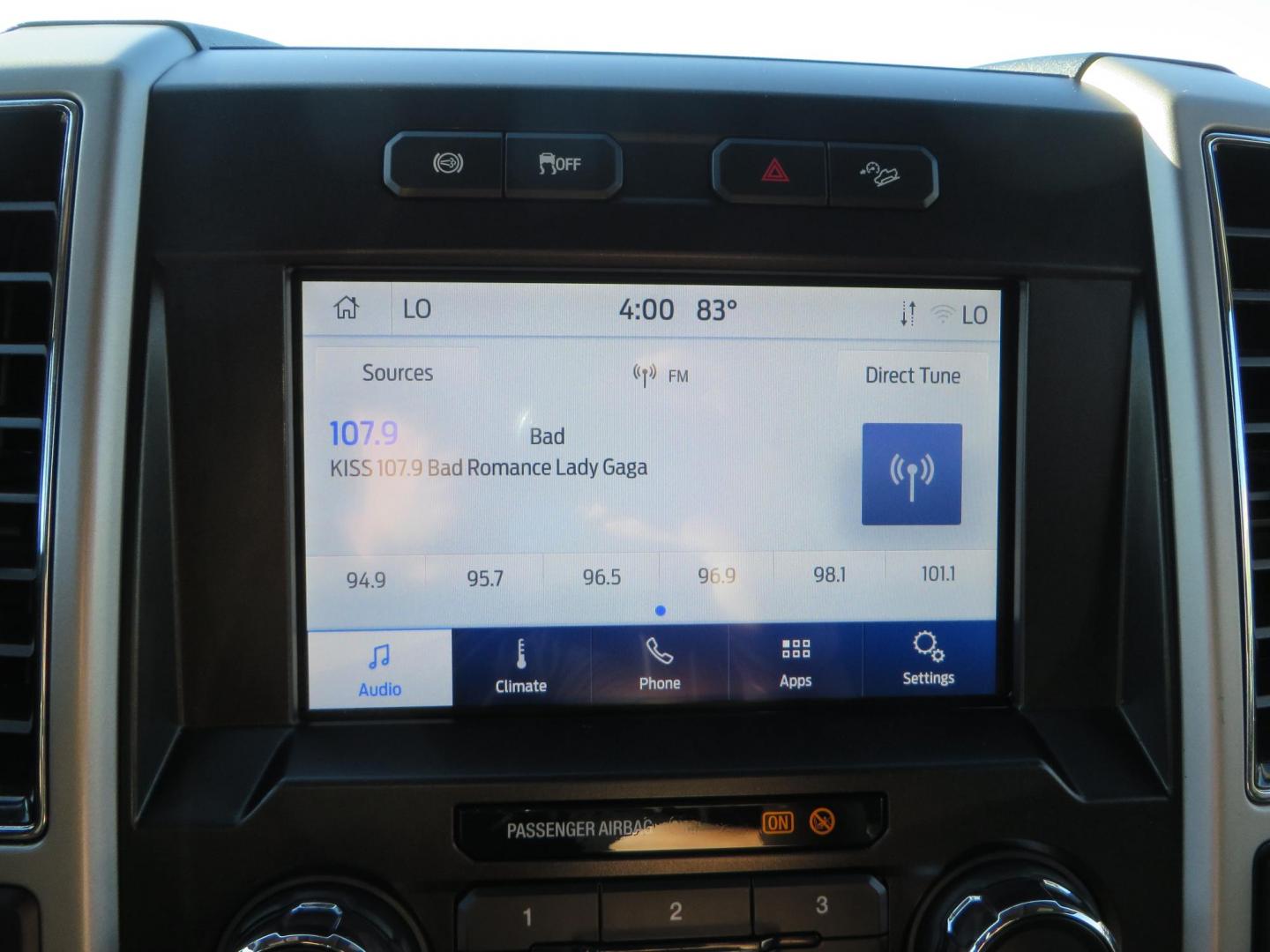 2021 White /BLACK Ford F-250 SD Lariat Crew Cab 4WD (1FT7W2BTXME) with an 6.7L V8 OHV 16V DIESEL engine, 6A transmission, located at 2630 Grass Valley Highway, Auburn, CA, 95603, (530) 508-5100, 38.937893, -121.095482 - Features a BDS level kit with Fox 2.0 shocks, 35" Toyo Open Country RT trail tires, 18" KMC IMS wheels, Weathertech Bug deflector and floor liners. - Photo#28