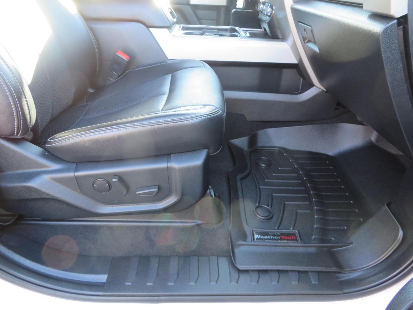 2021 White /BLACK Ford F-250 SD Lariat Crew Cab 4WD (1FT7W2BTXME) with an 6.7L V8 OHV 16V DIESEL engine, 6A transmission, located at 2630 Grass Valley Highway, Auburn, CA, 95603, (530) 508-5100, 38.937893, -121.095482 - Features a BDS level kit with Fox 2.0 shocks, 35" Toyo Open Country RT trail tires, 18" KMC IMS wheels, Weathertech Bug deflector and floor liners. - Photo#54