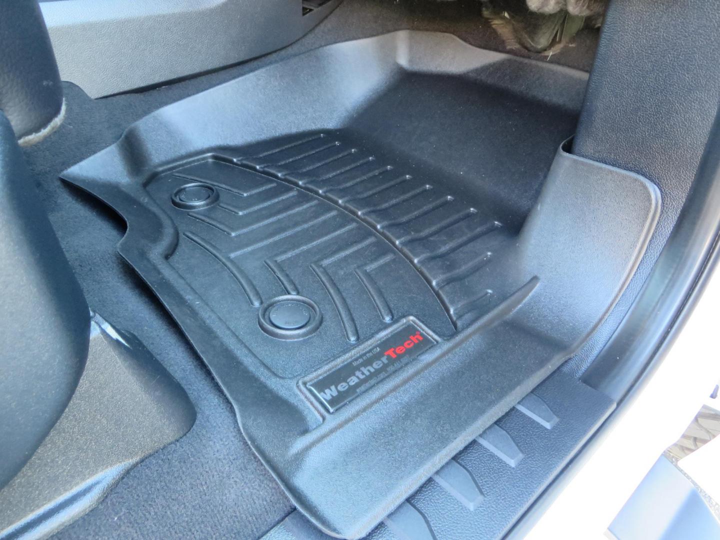 2021 White /BLACK Ford F-250 SD Lariat Crew Cab 4WD (1FT7W2BTXME) with an 6.7L V8 OHV 16V DIESEL engine, 6A transmission, located at 2630 Grass Valley Highway, Auburn, CA, 95603, (530) 508-5100, 38.937893, -121.095482 - Features a BDS level kit with Fox 2.0 shocks, 35" Toyo Open Country RT trail tires, 18" KMC IMS wheels, Weathertech Bug deflector and floor liners. - Photo#55