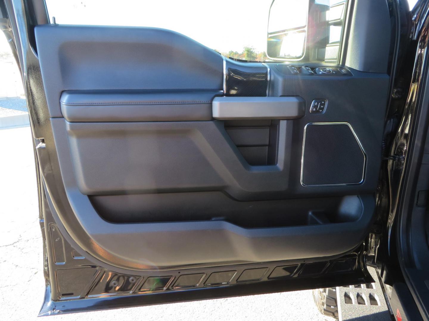 2022 BLACK /BLACK Ford F-250 SD Platinum Tremor Crew Cab Short Bed 4WD (1FT8W2BT2NE) with an 6.7L V8 OHV 16V DIESEL engine, 10 speed transmission, located at 2630 Grass Valley Highway, Auburn, CA, 95603, (530) 508-5100, 38.937893, -121.095482 - Features - BDS 4" Radius arm suspension system, Fox 2.0 shocks, Dual Fox steering stabilizers, 37" Nitto Ridge Grappler tires, 20" Fuel Rebel wheels, Airlift air bags, Airlift wireless 1 compressor, and window tint. - Photo#23