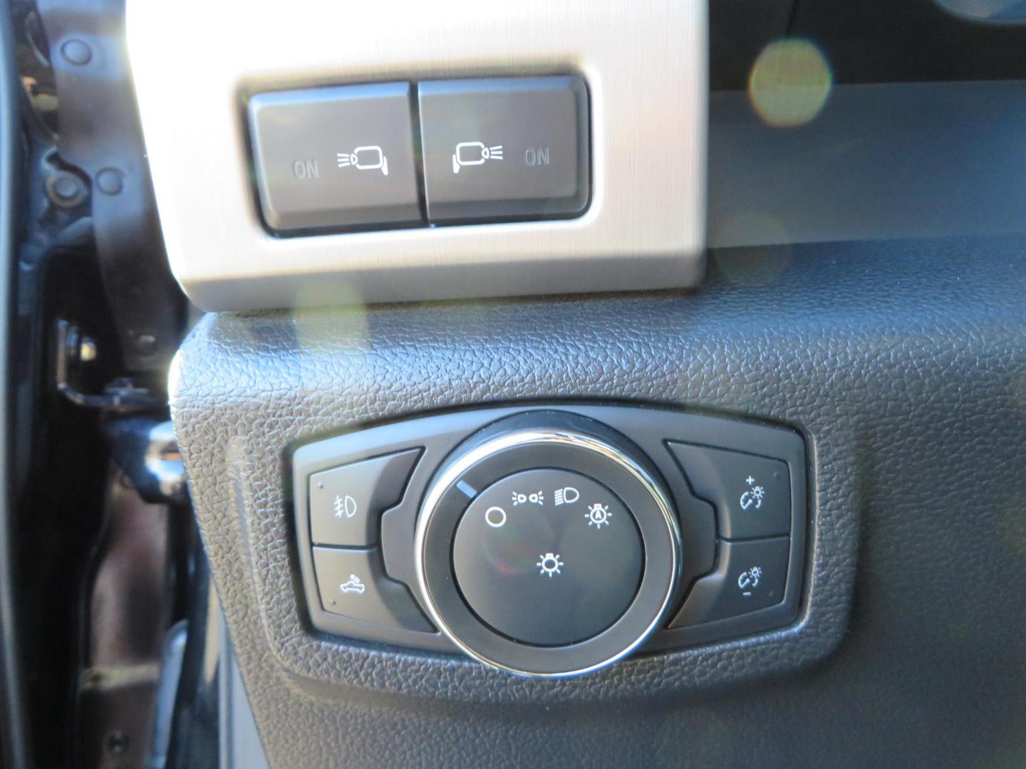 2022 BLACK /BLACK Ford F-250 SD Platinum Tremor Crew Cab Short Bed 4WD (1FT8W2BT2NE) with an 6.7L V8 OHV 16V DIESEL engine, 10 speed transmission, located at 2630 Grass Valley Highway, Auburn, CA, 95603, (530) 508-5100, 38.937893, -121.095482 - Features - BDS 4" Radius arm suspension system, Fox 2.0 shocks, Dual Fox steering stabilizers, 37" Nitto Ridge Grappler tires, 20" Fuel Rebel wheels, Airlift air bags, Airlift wireless 1 compressor, and window tint. - Photo#50