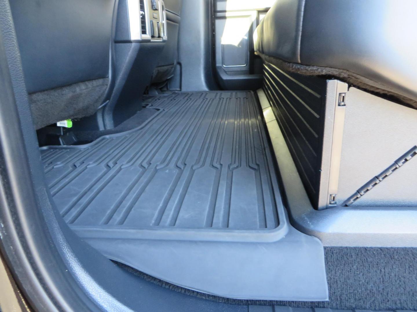 2022 BLACK /BLACK Ford F-250 SD Platinum Tremor Crew Cab Short Bed 4WD (1FT8W2BT2NE) with an 6.7L V8 OHV 16V DIESEL engine, 10 speed transmission, located at 2630 Grass Valley Highway, Auburn, CA, 95603, (530) 508-5100, 38.937893, -121.095482 - Features - BDS 4" Radius arm suspension system, Fox 2.0 shocks, Dual Fox steering stabilizers, 37" Nitto Ridge Grappler tires, 20" Fuel Rebel wheels, Airlift air bags, Airlift wireless 1 compressor, and window tint. - Photo#57