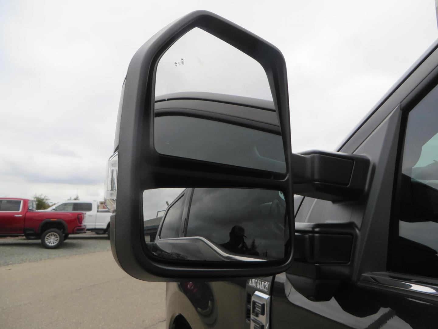 2024 Bronze /Brown Ford F-350 SD King Ranch Crew Cab Long Bed 4WD (1FT8W3BT4RE) with an 6.7L V8 OHV 16V DIESEL engine, 6A transmission, located at 2630 Grass Valley Highway, Auburn, CA, 95603, (530) 508-5100, 38.937893, -121.095482 - Longbed Kinch Ranch sitting on a BDS level kit, Fox 2.0 shocks, 20'' Method MR709 race wheels, and 35'' Toyo AT3 tires. - Photo#18