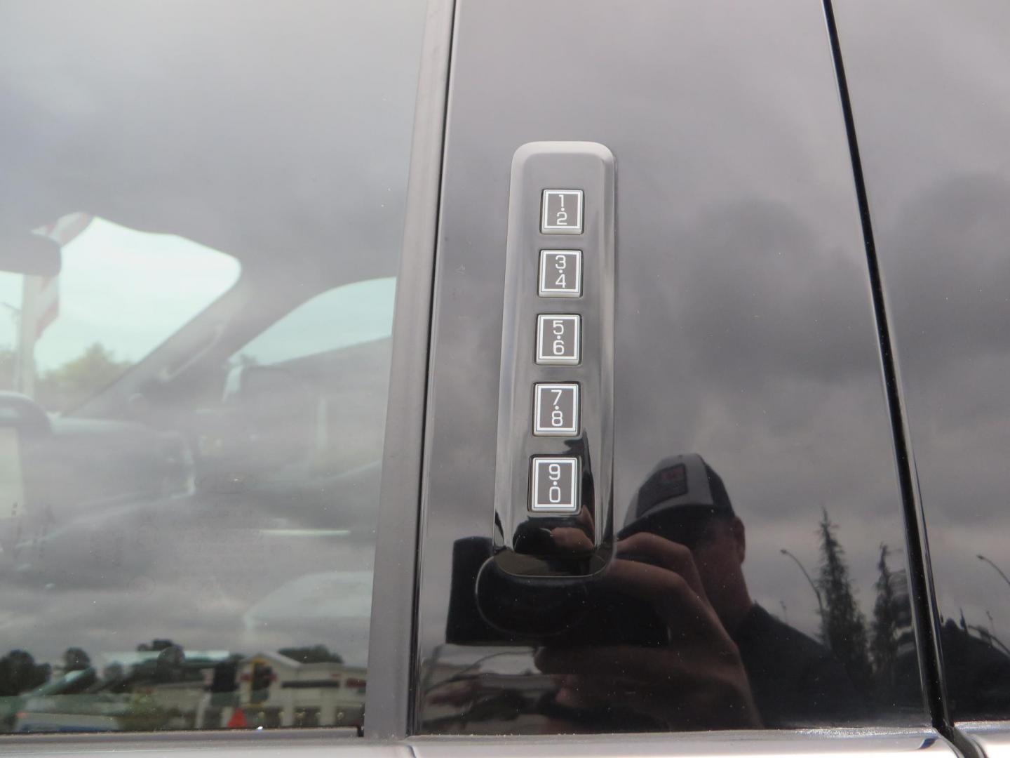 2024 Bronze /Brown Ford F-350 SD King Ranch Crew Cab Long Bed 4WD (1FT8W3BT4RE) with an 6.7L V8 OHV 16V DIESEL engine, 6A transmission, located at 2630 Grass Valley Highway, Auburn, CA, 95603, (530) 508-5100, 38.937893, -121.095482 - Longbed Kinch Ranch sitting on a BDS level kit, Fox 2.0 shocks, 20'' Method MR709 race wheels, and 35'' Toyo AT3 tires. - Photo#20