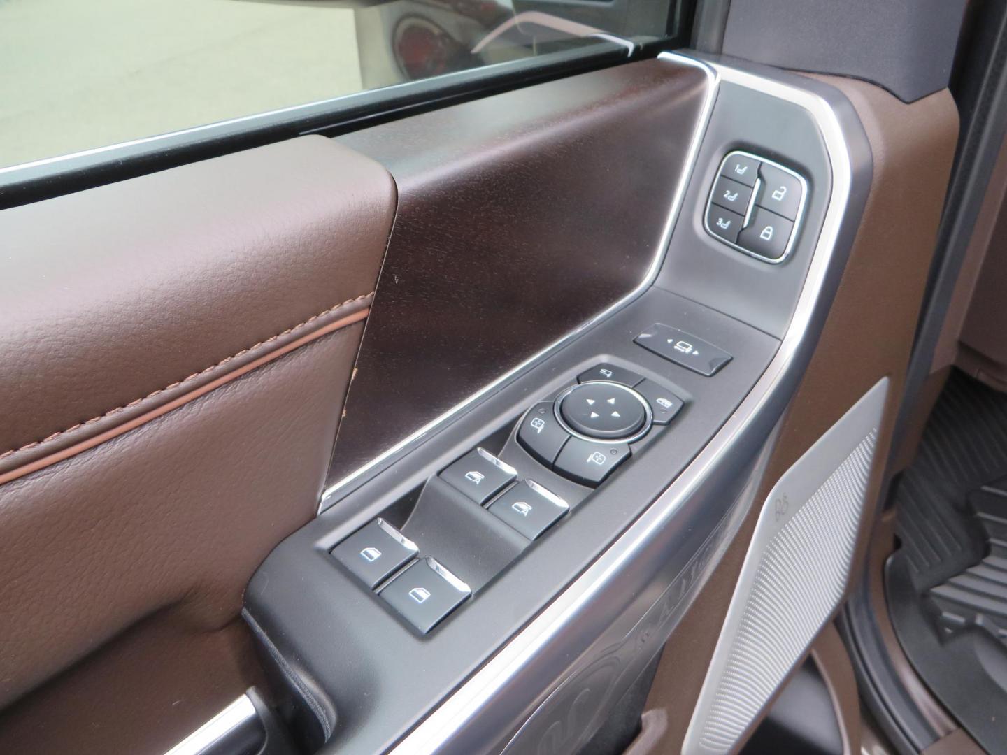 2024 Bronze /Brown Ford F-350 SD King Ranch Crew Cab Long Bed 4WD (1FT8W3BT4RE) with an 6.7L V8 OHV 16V DIESEL engine, 6A transmission, located at 2630 Grass Valley Highway, Auburn, CA, 95603, (530) 508-5100, 38.937893, -121.095482 - Longbed Kinch Ranch sitting on a BDS level kit, Fox 2.0 shocks, 20'' Method MR709 race wheels, and 35'' Toyo AT3 tires. - Photo#24