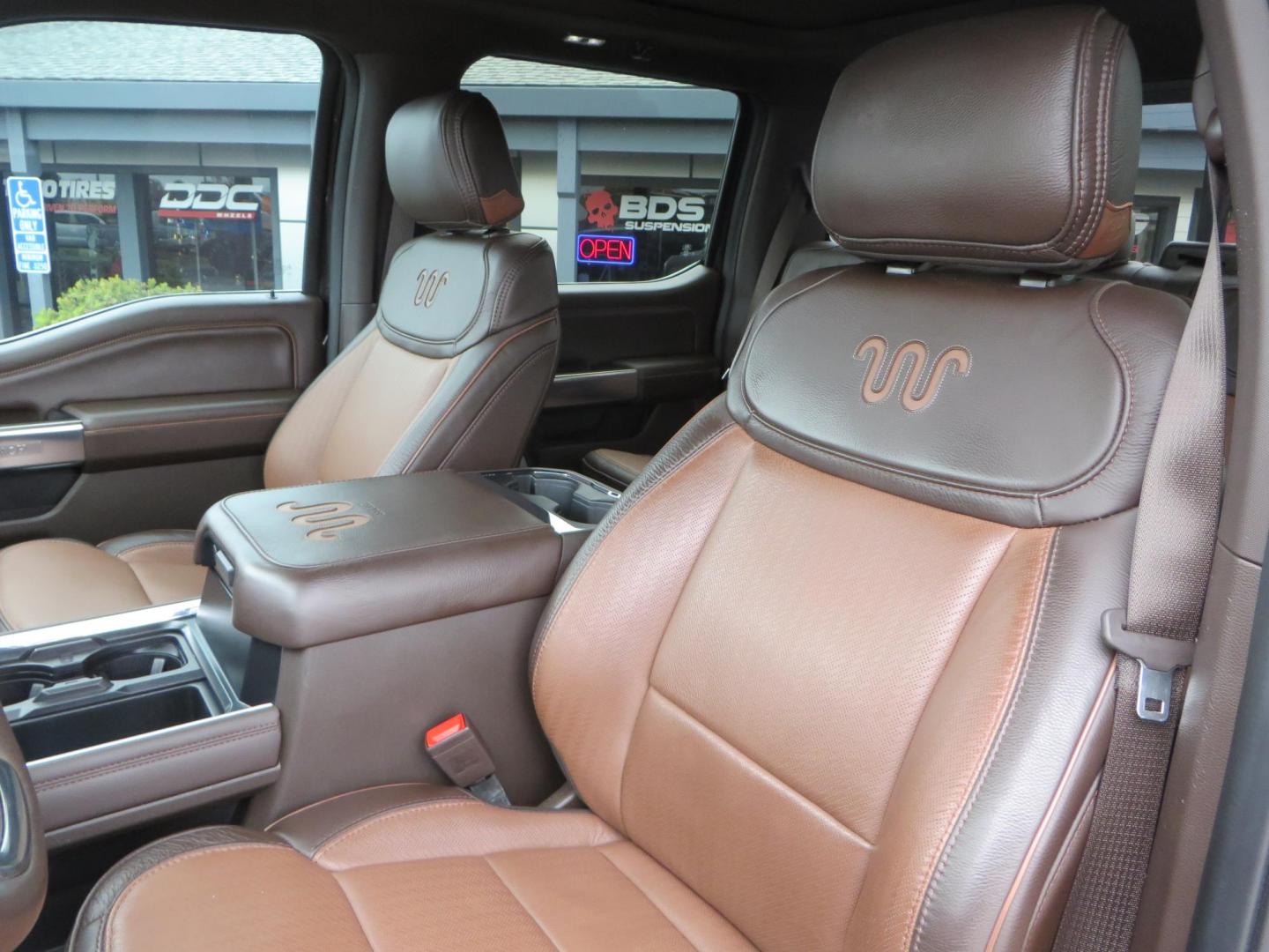 2024 Bronze /Brown Ford F-350 SD King Ranch Crew Cab Long Bed 4WD (1FT8W3BT4RE) with an 6.7L V8 OHV 16V DIESEL engine, 6A transmission, located at 2630 Grass Valley Highway, Auburn, CA, 95603, (530) 508-5100, 38.937893, -121.095482 - Longbed Kinch Ranch sitting on a BDS level kit, Fox 2.0 shocks, 20'' Method MR709 race wheels, and 35'' Toyo AT3 tires. - Photo#26