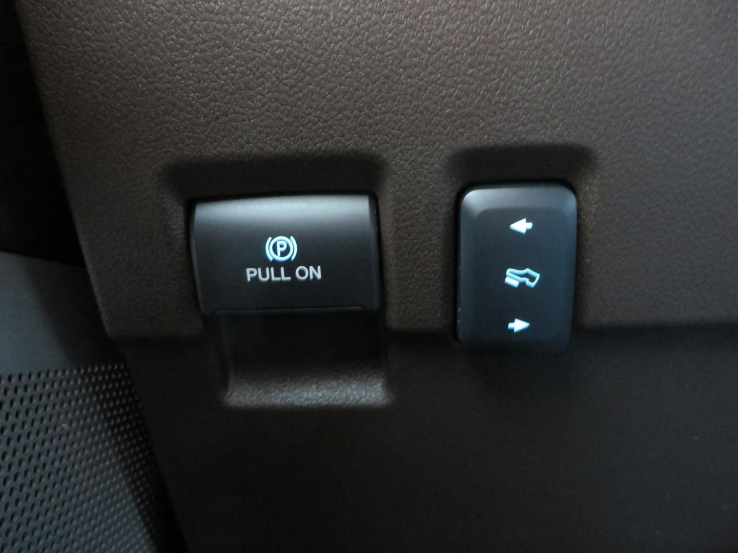 2024 Bronze /Brown Ford F-350 SD King Ranch Crew Cab Long Bed 4WD (1FT8W3BT4RE) with an 6.7L V8 OHV 16V DIESEL engine, 6A transmission, located at 2630 Grass Valley Highway, Auburn, CA, 95603, (530) 508-5100, 38.937893, -121.095482 - Longbed Kinch Ranch sitting on a BDS level kit, Fox 2.0 shocks, 20'' Method MR709 race wheels, and 35'' Toyo AT3 tires. - Photo#50