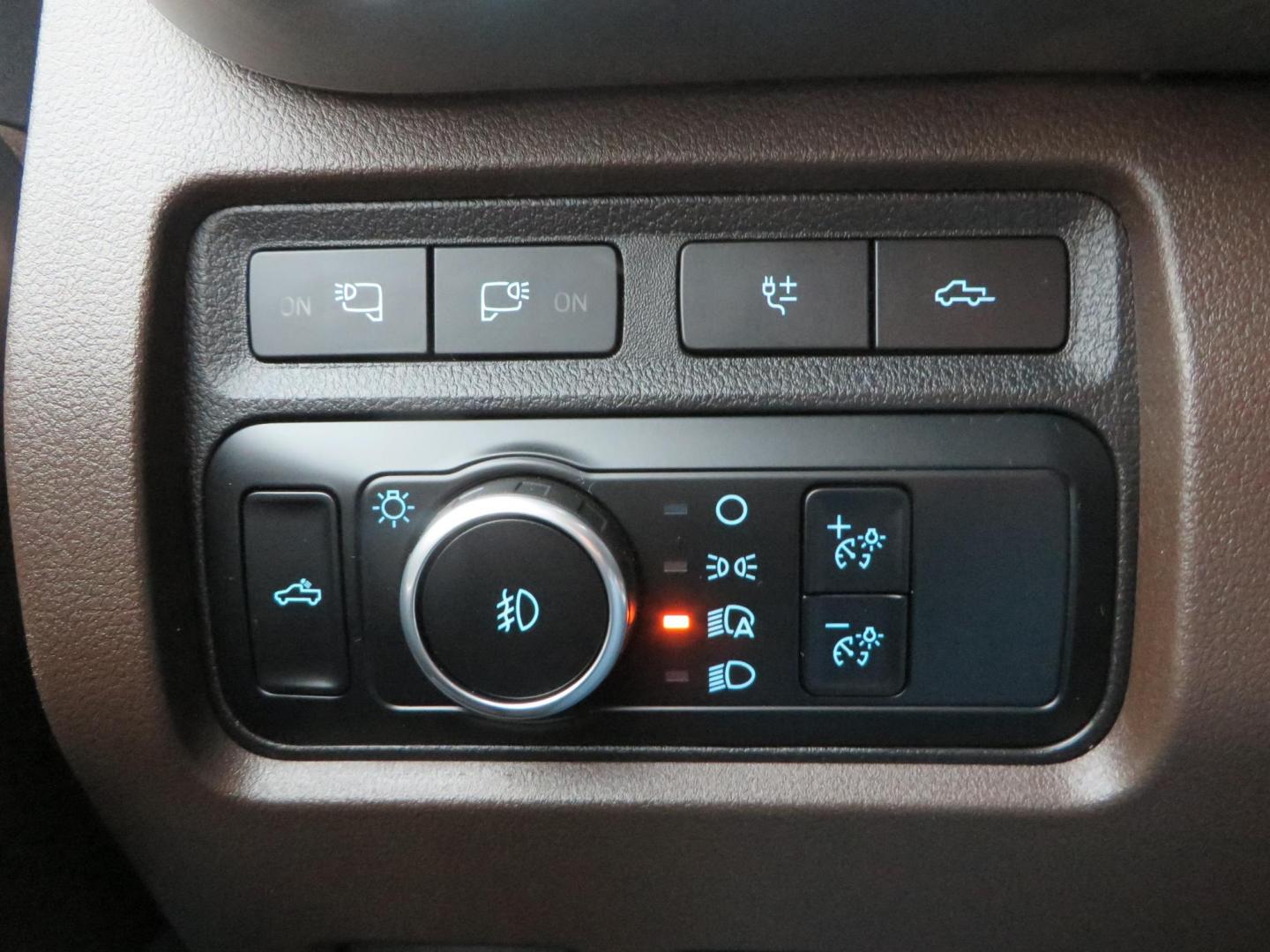 2024 Bronze /Brown Ford F-350 SD King Ranch Crew Cab Long Bed 4WD (1FT8W3BT4RE) with an 6.7L V8 OHV 16V DIESEL engine, 6A transmission, located at 2630 Grass Valley Highway, Auburn, CA, 95603, (530) 508-5100, 38.937893, -121.095482 - Longbed Kinch Ranch sitting on a BDS level kit, Fox 2.0 shocks, 20'' Method MR709 race wheels, and 35'' Toyo AT3 tires. - Photo#49