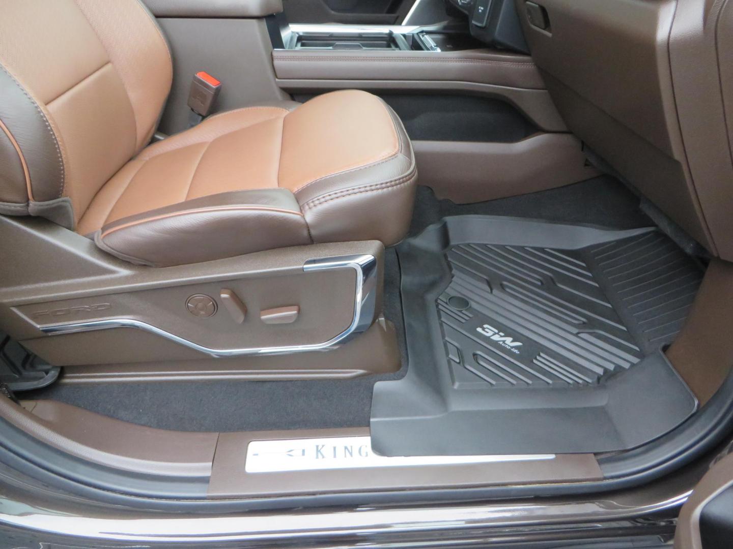 2024 Bronze /Brown Ford F-350 SD King Ranch Crew Cab Long Bed 4WD (1FT8W3BT4RE) with an 6.7L V8 OHV 16V DIESEL engine, 6A transmission, located at 2630 Grass Valley Highway, Auburn, CA, 95603, (530) 508-5100, 38.937893, -121.095482 - Longbed Kinch Ranch sitting on a BDS level kit, Fox 2.0 shocks, 20'' Method MR709 race wheels, and 35'' Toyo AT3 tires. - Photo#66