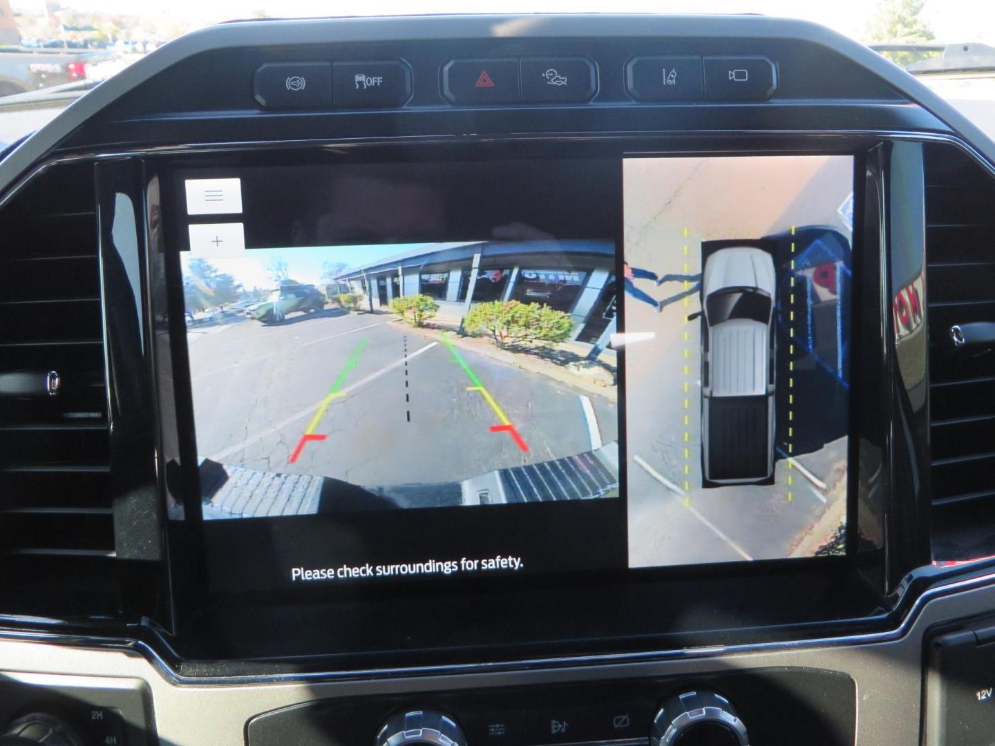 2022 White /Brown Ford F-250 SD King Ranch Crew Cab 4WD (1FT8W2BT0NE) with an 6.7L V8 OHV 16V DIESEL engine, 10 Speed Automatic transmission, located at 2630 Grass Valley Highway, Auburn, CA, 95603, (530) 508-5100, 38.937893, -121.095482 - Photo#35