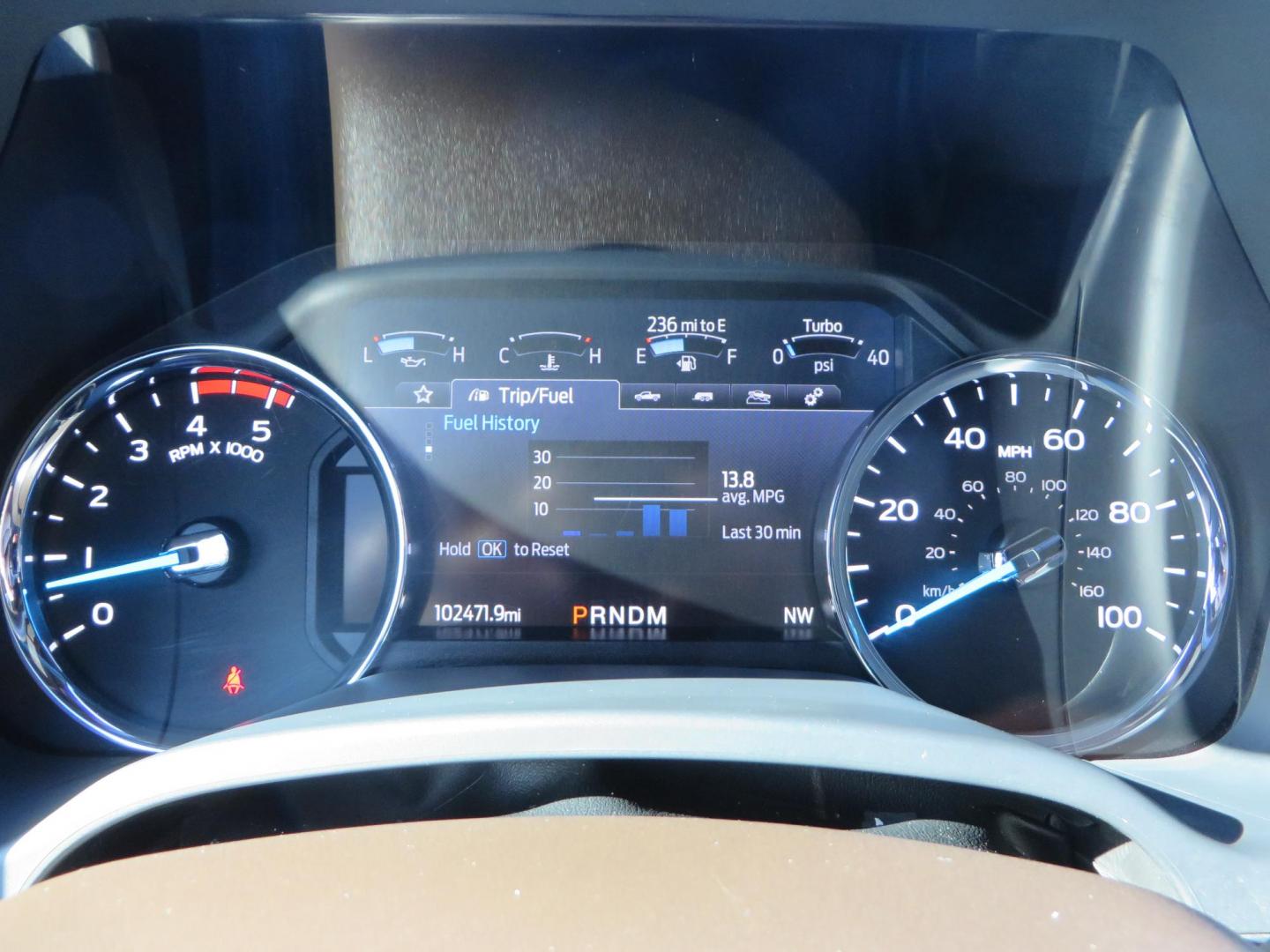 2022 White /Brown Ford F-250 SD King Ranch Crew Cab 4WD (1FT8W2BT0NE) with an 6.7L V8 OHV 16V DIESEL engine, 10 Speed Automatic transmission, located at 2630 Grass Valley Highway, Auburn, CA, 95603, (530) 508-5100, 38.937893, -121.095482 - Photo#44