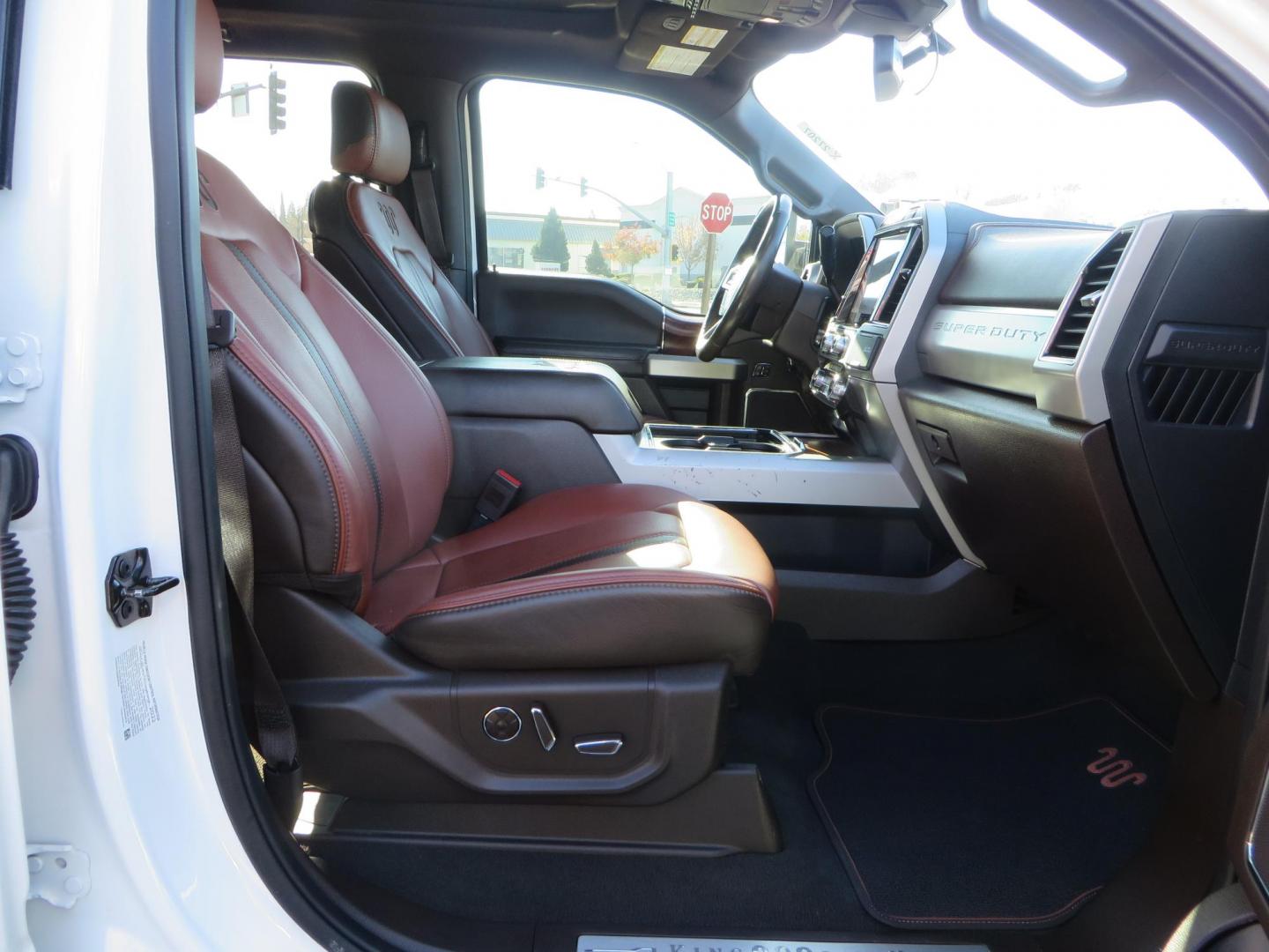 2022 White /Brown Ford F-250 SD King Ranch Crew Cab 4WD (1FT8W2BT0NE) with an 6.7L V8 OHV 16V DIESEL engine, 10 Speed Automatic transmission, located at 2630 Grass Valley Highway, Auburn, CA, 95603, (530) 508-5100, 38.937893, -121.095482 - Photo#59