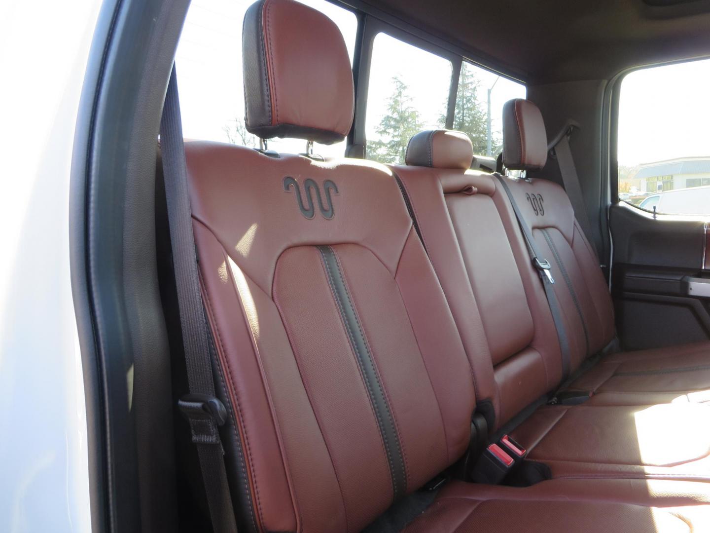 2022 White /Brown Ford F-250 SD King Ranch Crew Cab 4WD (1FT8W2BT0NE) with an 6.7L V8 OHV 16V DIESEL engine, 10 Speed Automatic transmission, located at 2630 Grass Valley Highway, Auburn, CA, 95603, (530) 508-5100, 38.937893, -121.095482 - Photo#66