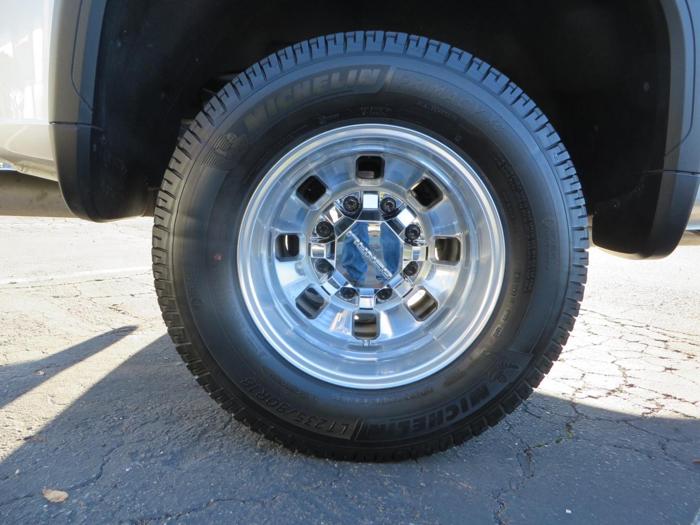 2024 White /Brown GMC Sierra 3500HD Crew Cab 4WD (1GT49YEYXRF) with an 6.6L V8 OHV 16V TURBO DIESEL engine, 10 Speed Automatic transmission, located at 2630 Grass Valley Highway, Auburn, CA, 95603, (530) 508-5100, 38.937893, -121.095482 - Must see Tow rig! - Photo#10