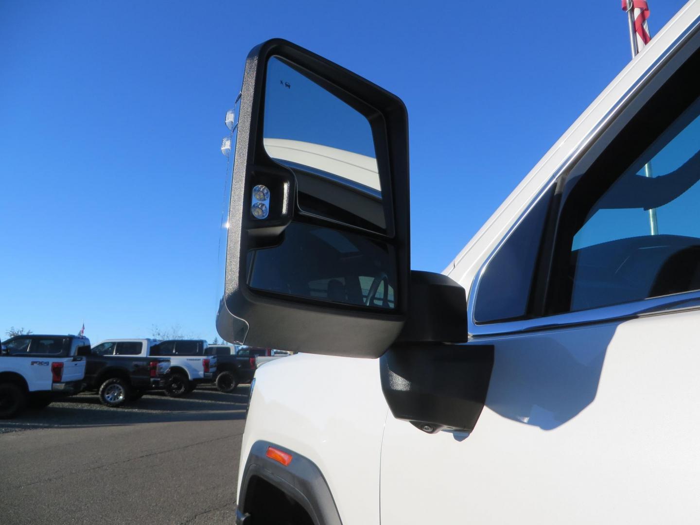 2024 White /Brown GMC Sierra 3500HD Crew Cab 4WD (1GT49YEYXRF) with an 6.6L V8 OHV 16V TURBO DIESEL engine, 10 Speed Automatic transmission, located at 2630 Grass Valley Highway, Auburn, CA, 95603, (530) 508-5100, 38.937893, -121.095482 - Must see Tow rig! - Photo#23