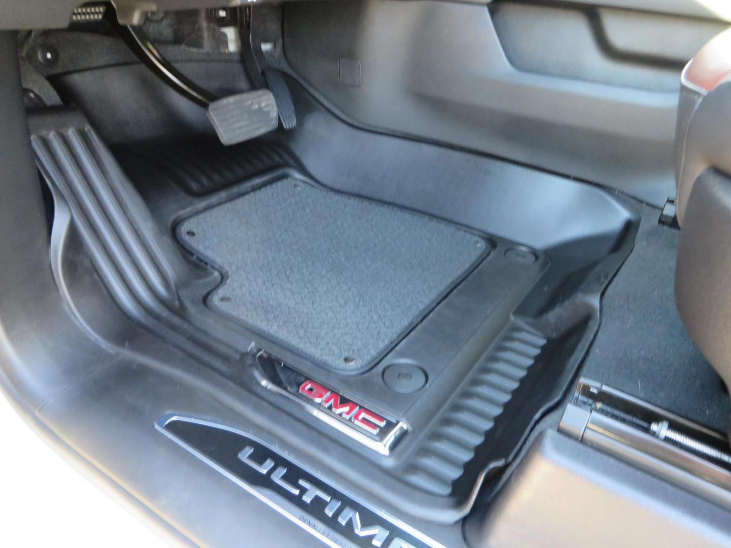 2024 White /Brown GMC Sierra 3500HD Crew Cab 4WD (1GT49YEYXRF) with an 6.6L V8 OHV 16V TURBO DIESEL engine, 10 Speed Automatic transmission, located at 2630 Grass Valley Highway, Auburn, CA, 95603, (530) 508-5100, 38.937893, -121.095482 - Must see Tow rig! - Photo#33