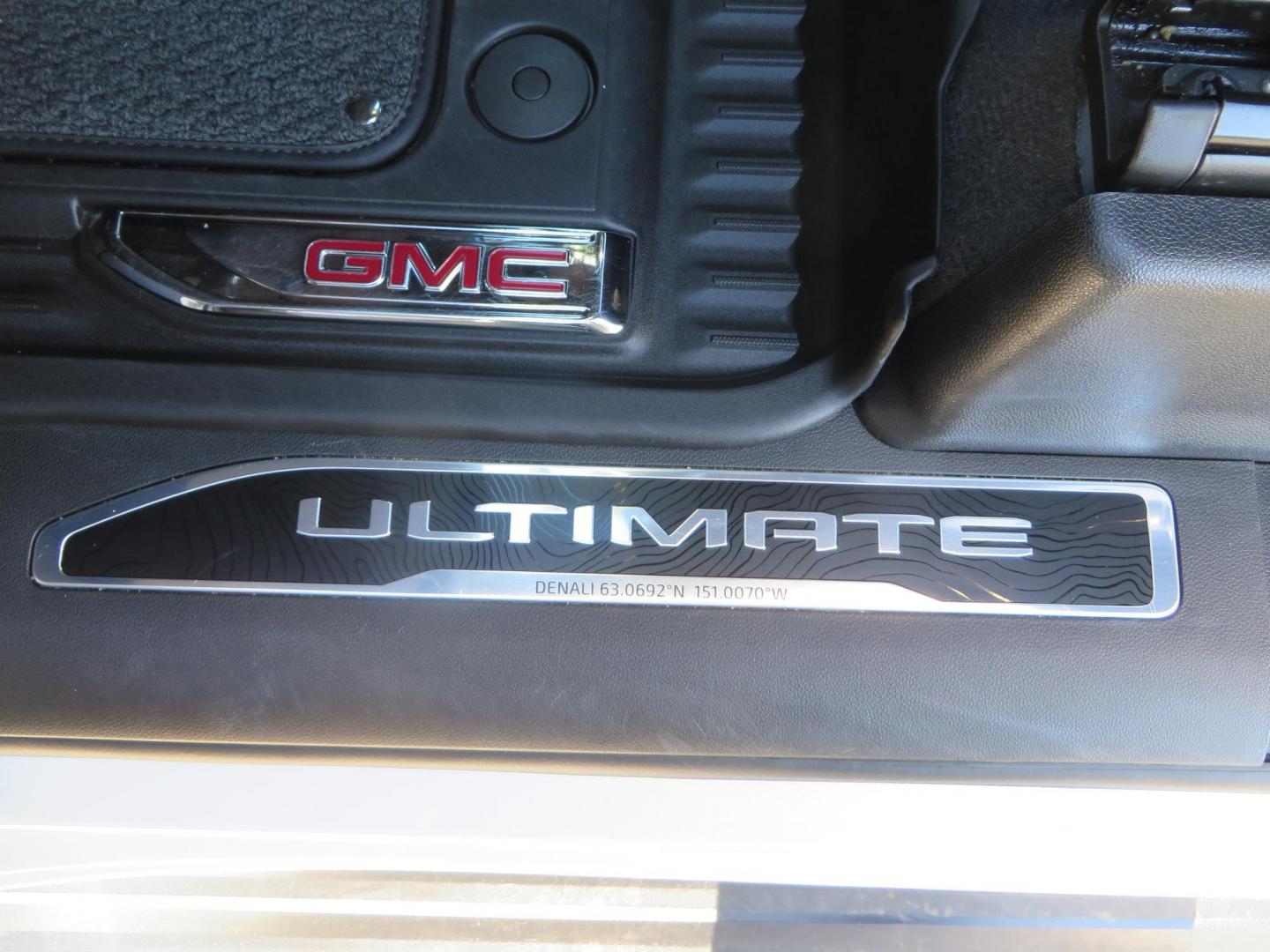 2024 White /Brown GMC Sierra 3500HD Crew Cab 4WD (1GT49YEYXRF) with an 6.6L V8 OHV 16V TURBO DIESEL engine, 10 Speed Automatic transmission, located at 2630 Grass Valley Highway, Auburn, CA, 95603, (530) 508-5100, 38.937893, -121.095482 - Must see Tow rig! - Photo#34