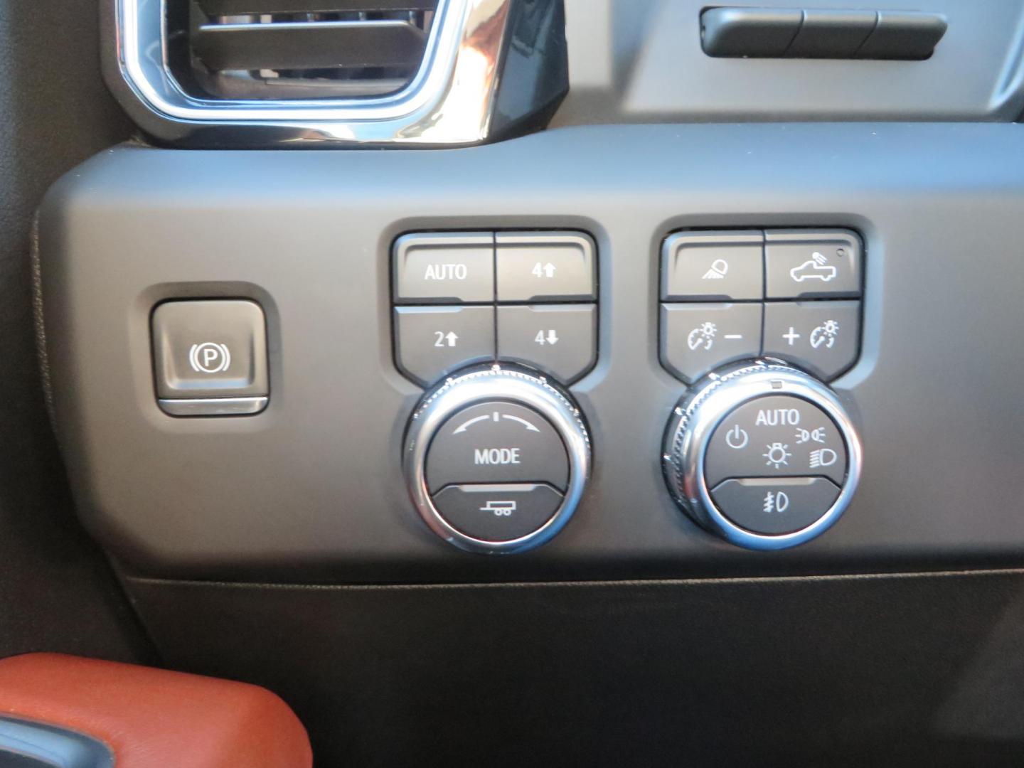 2024 White /Brown GMC Sierra 3500HD Crew Cab 4WD (1GT49YEYXRF) with an 6.6L V8 OHV 16V TURBO DIESEL engine, 10 Speed Automatic transmission, located at 2630 Grass Valley Highway, Auburn, CA, 95603, (530) 508-5100, 38.937893, -121.095482 - Must see Tow rig! - Photo#50