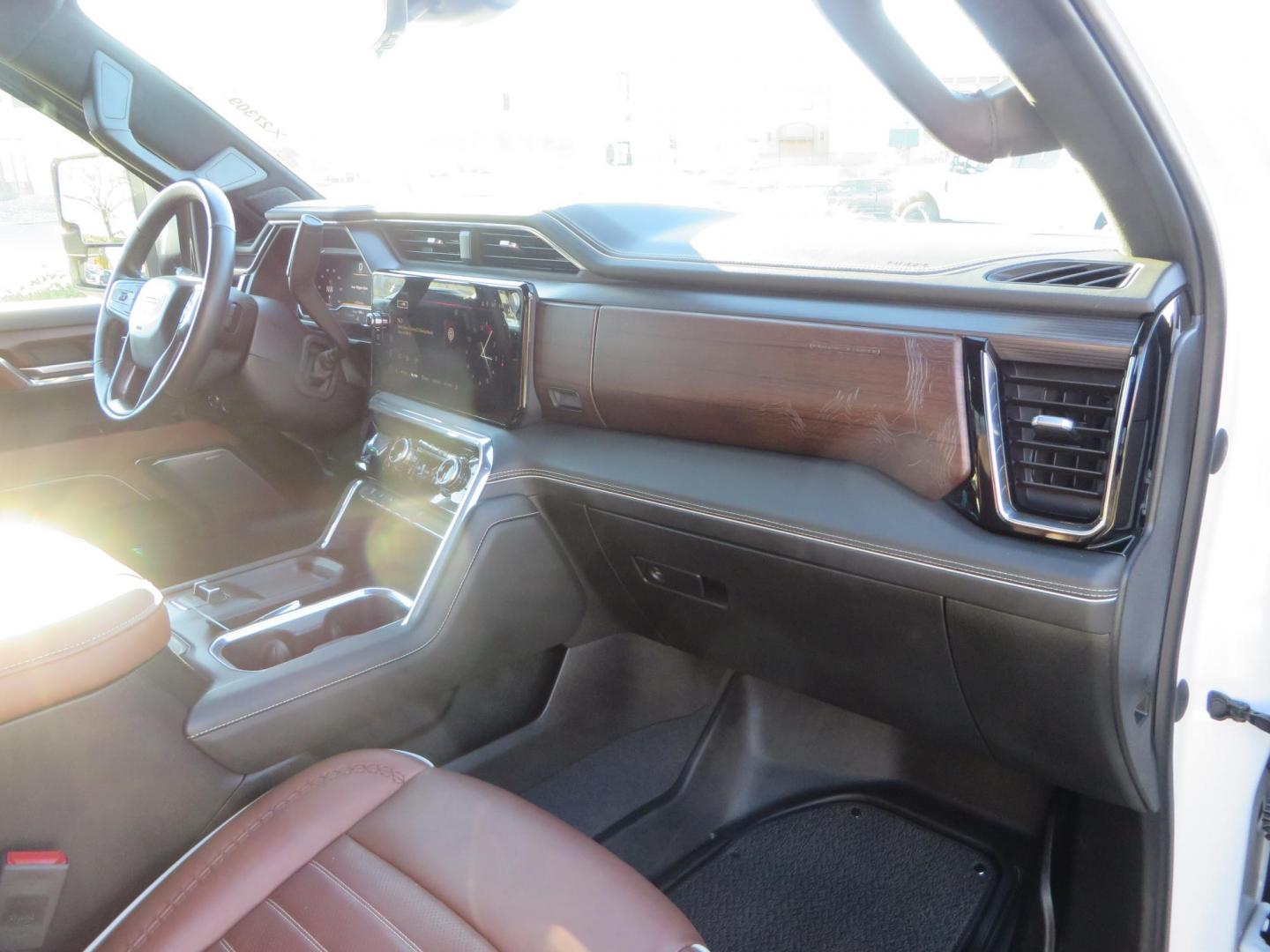 2024 White /Brown GMC Sierra 3500HD Crew Cab 4WD (1GT49YEYXRF) with an 6.6L V8 OHV 16V TURBO DIESEL engine, 10 Speed Automatic transmission, located at 2630 Grass Valley Highway, Auburn, CA, 95603, (530) 508-5100, 38.937893, -121.095482 - Must see Tow rig! - Photo#63