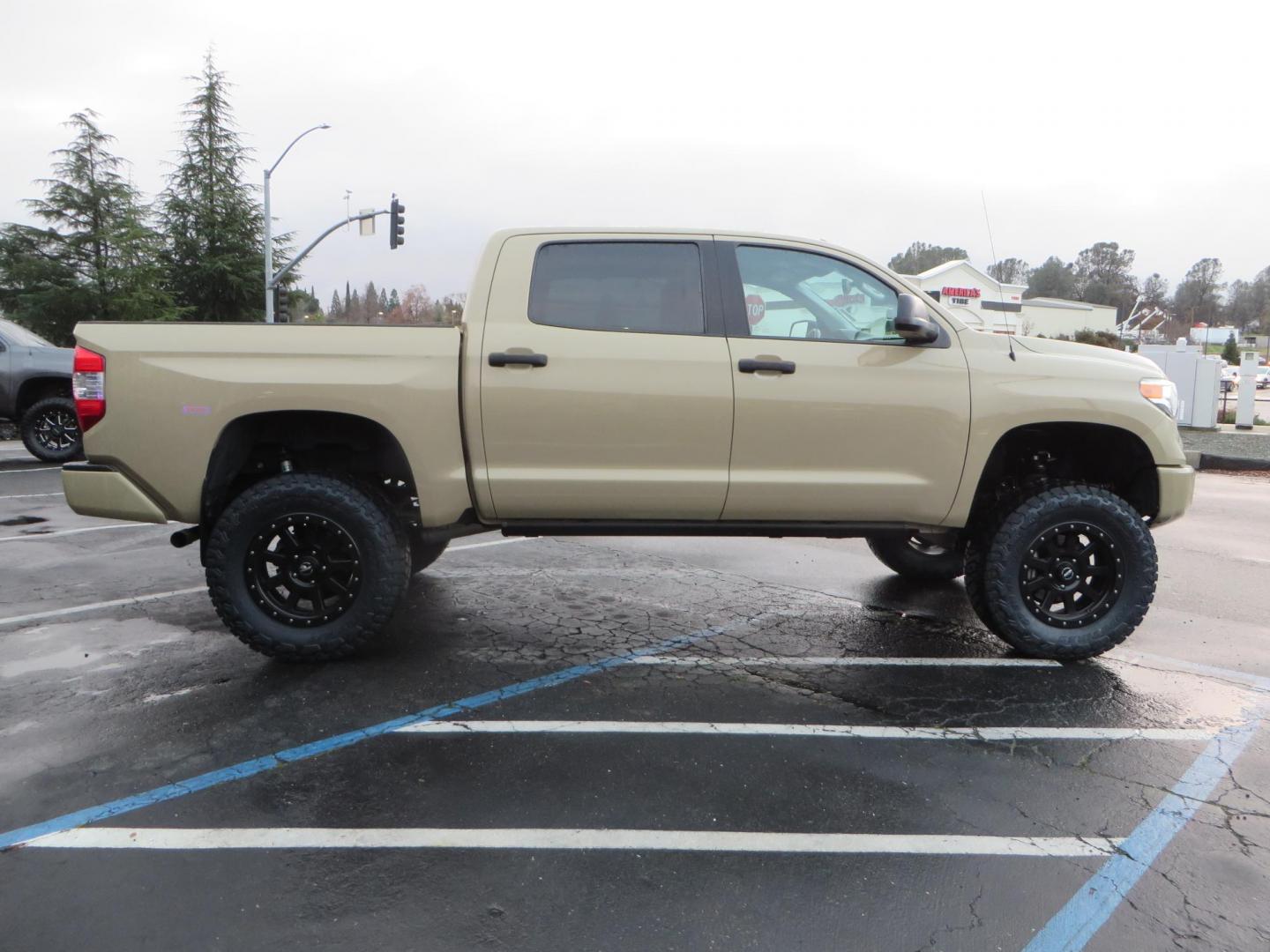 2017 Tan /Charcoal Toyota Tundra SR5 5.7L V8 CrewMax 4WD (5TFDY5F17HX) with an 5.7L V8 DOHC 32V engine, 6A transmission, located at 2630 Grass Valley Highway, Auburn, CA, 95603, (530) 508-5100, 38.937893, -121.095482 - Features- BDS 7" suspension system, Fox remote reservoir coilovers, Fox 2.0 rear shocks, 37" Toyo RT Trail, 20" Sota SSD wheels, AMP power steps, Weathertech floor liners, Weathertech impact liner. - Photo#5