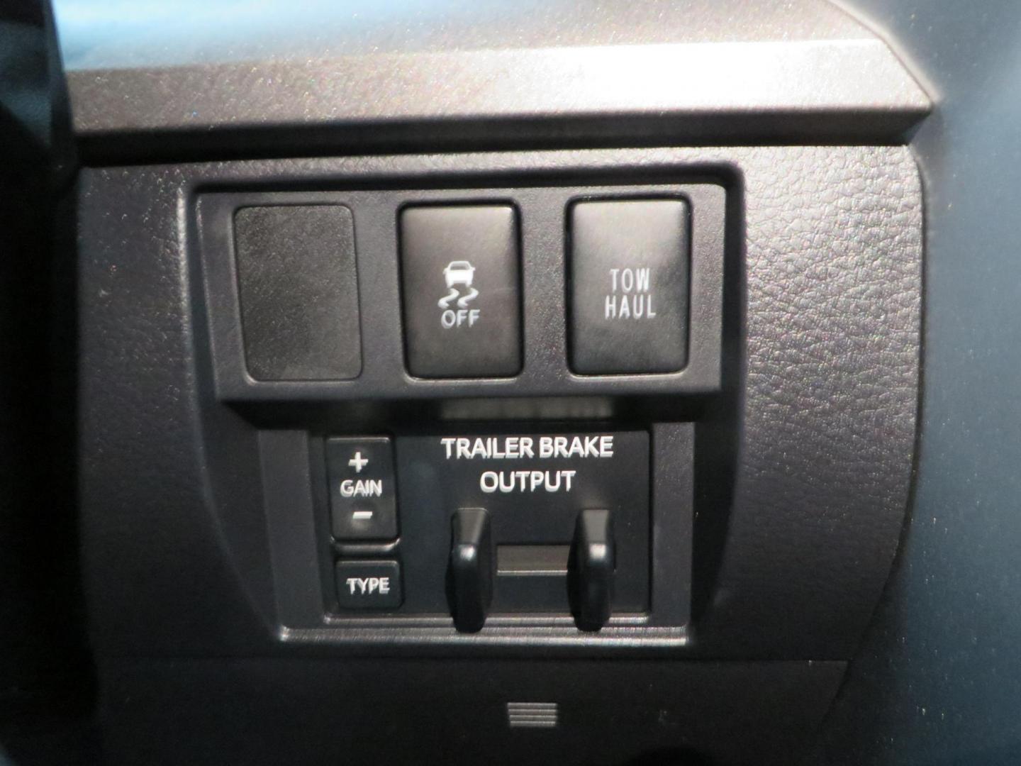 2017 Tan /Charcoal Toyota Tundra SR5 5.7L V8 CrewMax 4WD (5TFDY5F17HX) with an 5.7L V8 DOHC 32V engine, 6A transmission, located at 2630 Grass Valley Highway, Auburn, CA, 95603, (530) 508-5100, 38.937893, -121.095482 - Features- BDS 7" suspension system, Fox remote reservoir coilovers, Fox 2.0 rear shocks, 37" Toyo RT Trail, 20" Sota SSD wheels, AMP power steps, Weathertech floor liners, Weathertech impact liner. - Photo#31