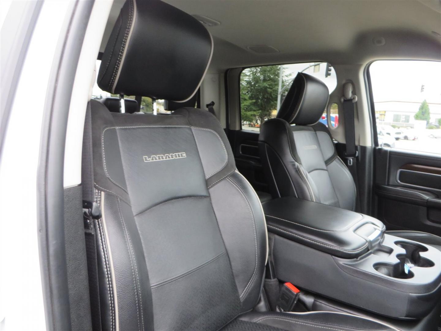 2024 White /BLACK RAM 2500 Laramie Crew Cab SWB 4WD (3C6UR5FLXRG) with an 6.7L L6 OHV 24V TURBO DIESEL engine, 6A transmission, located at 2630 Grass Valley Highway, Auburn, CA, 95603, (530) 508-5100, 38.937893, -121.095482 - Must see 6 passenger Ram sitting on a BDS leveling kit, Fox 2.0 shocks, 18" Method MR315 wheels, and 35" Nitto Ridge Grappler tires. - Photo#53