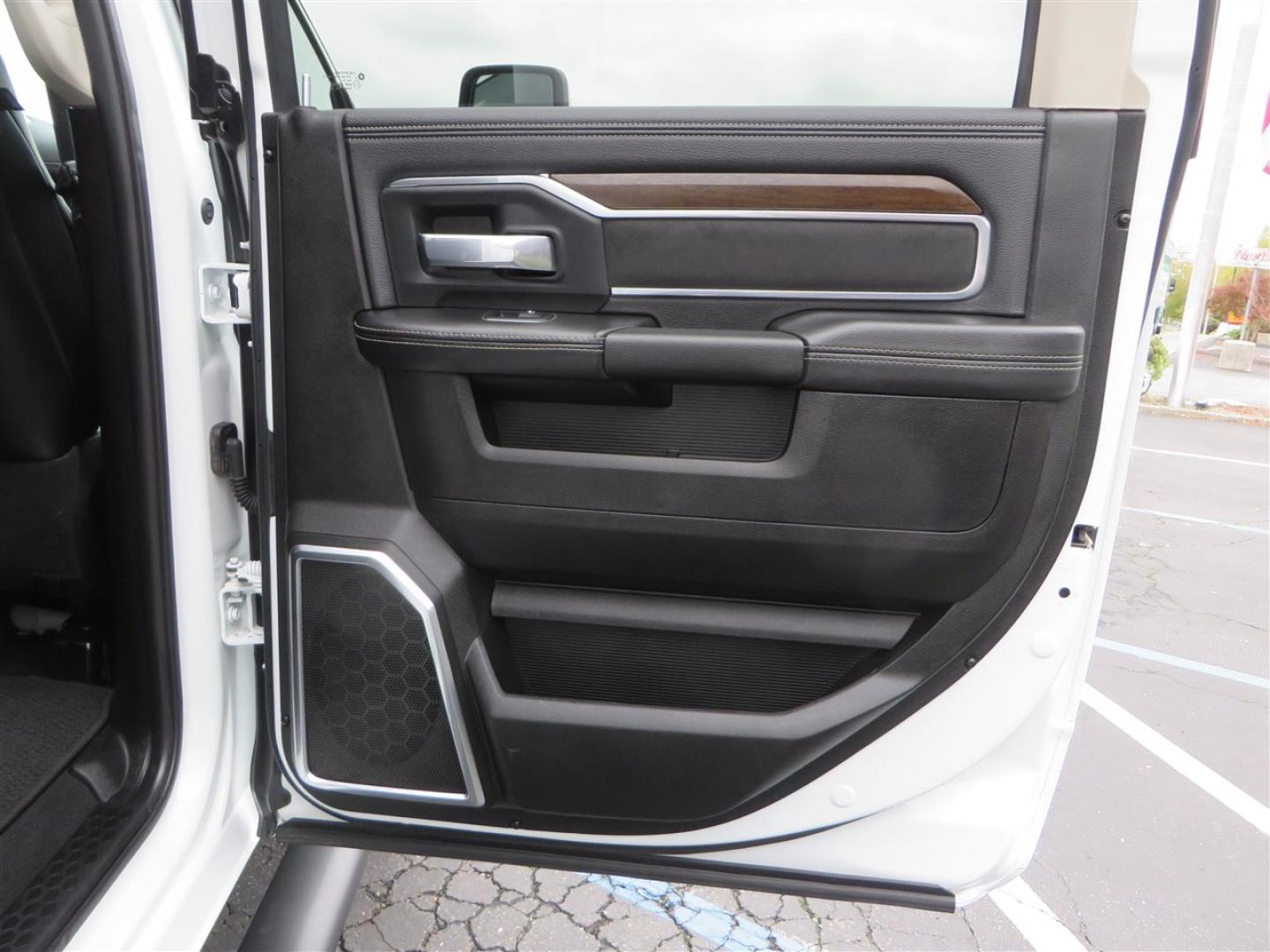 2024 White /BLACK RAM 2500 Laramie Crew Cab SWB 4WD (3C6UR5FLXRG) with an 6.7L L6 OHV 24V TURBO DIESEL engine, 6A transmission, located at 2630 Grass Valley Highway, Auburn, CA, 95603, (530) 508-5100, 38.937893, -121.095482 - Must see 6 passenger Ram sitting on a BDS leveling kit, Fox 2.0 shocks, 18" Method MR315 wheels, and 35" Nitto Ridge Grappler tires. - Photo#57