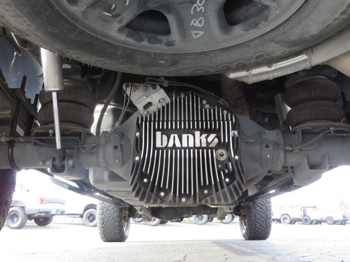 2022 White RAM 3500 Limited Crew Cab SWB 4WD (3C63R3SLXNG) with an 6.7L L6 OHV 24V TURBO DIESEL engine, 6A transmission, located at 2630 Grass Valley Highway, Auburn, CA, 95603, (530) 508-5100, 38.937893, -121.095482 - Features a BDS level kit, Fox 2.0 shocks, 20'' Fuel Hammer wheels, 35'' Nitto Ridge Grappler tires, Banks rear differential cover, S&B 52 gallon fuel tank, and window tint. - Photo#15