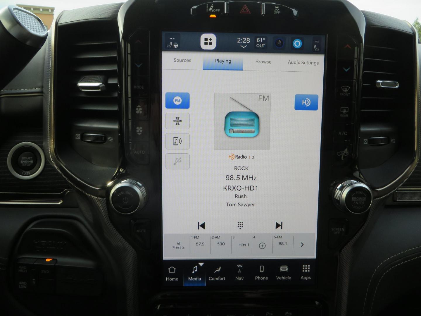 2022 White RAM 3500 Limited Crew Cab SWB 4WD (3C63R3SLXNG) with an 6.7L L6 OHV 24V TURBO DIESEL engine, 6A transmission, located at 2630 Grass Valley Highway, Auburn, CA, 95603, (530) 508-5100, 38.937893, -121.095482 - Features a BDS level kit, Fox 2.0 shocks, 20'' Fuel Hammer wheels, 35'' Nitto Ridge Grappler tires, Banks rear differential cover, S&B 52 gallon fuel tank, and window tint. - Photo#34