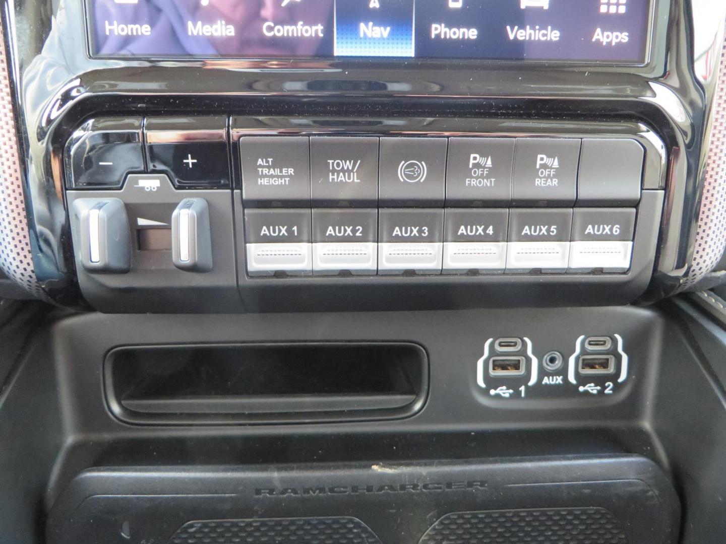 2022 White RAM 3500 Limited Crew Cab SWB 4WD (3C63R3SLXNG) with an 6.7L L6 OHV 24V TURBO DIESEL engine, 6A transmission, located at 2630 Grass Valley Highway, Auburn, CA, 95603, (530) 508-5100, 38.937893, -121.095482 - Features a BDS level kit, Fox 2.0 shocks, 20'' Fuel Hammer wheels, 35'' Nitto Ridge Grappler tires, Banks rear differential cover, S&B 52 gallon fuel tank, and window tint. - Photo#37