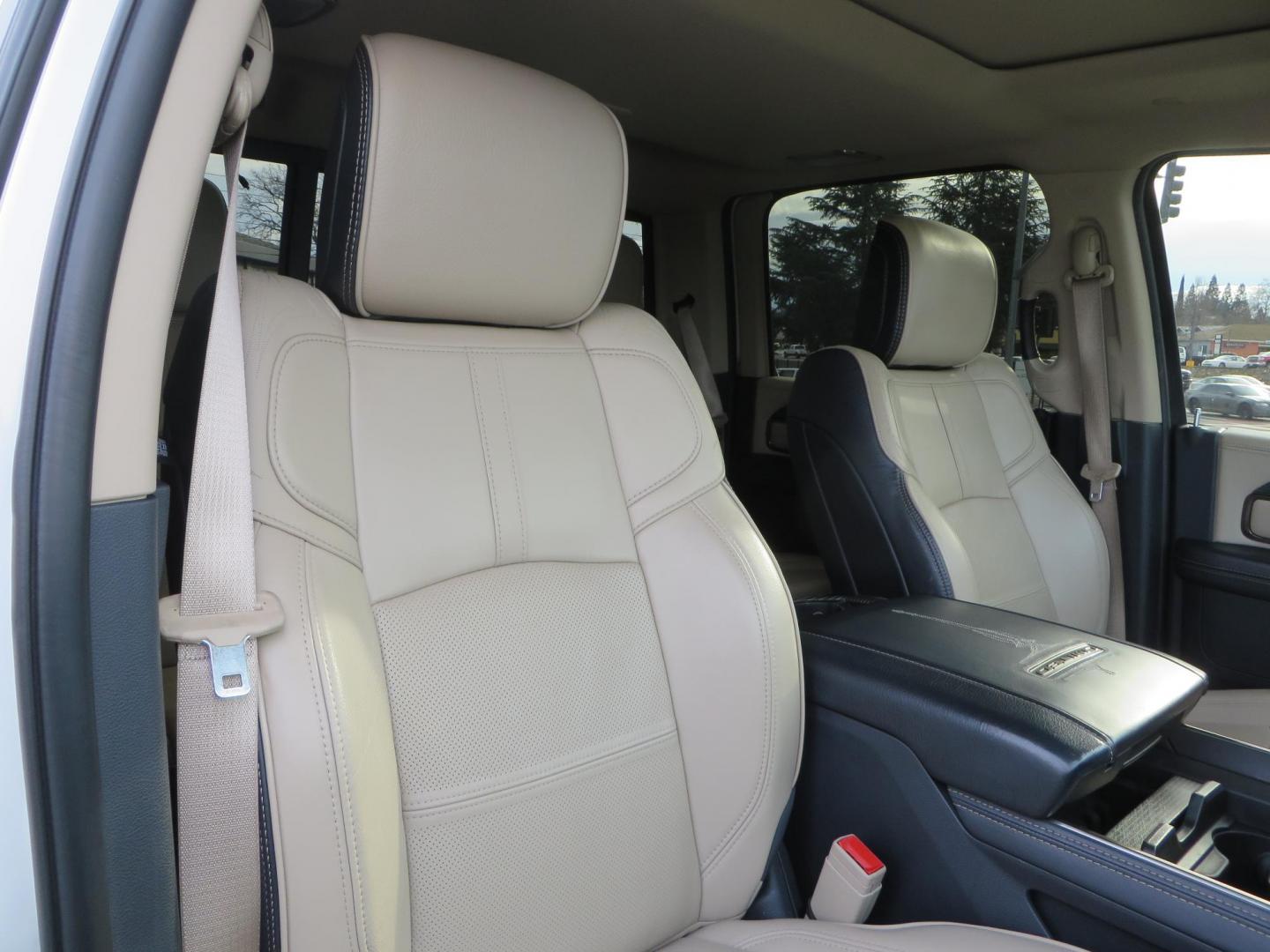 2022 White RAM 3500 Limited Crew Cab SWB 4WD (3C63R3SLXNG) with an 6.7L L6 OHV 24V TURBO DIESEL engine, 6A transmission, located at 2630 Grass Valley Highway, Auburn, CA, 95603, (530) 508-5100, 38.937893, -121.095482 - Features a BDS level kit, Fox 2.0 shocks, 20'' Fuel Hammer wheels, 35'' Nitto Ridge Grappler tires, Banks rear differential cover, S&B 52 gallon fuel tank, and window tint. - Photo#61