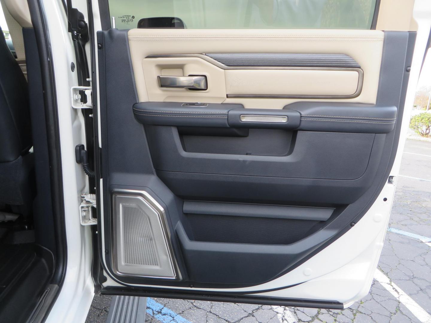 2022 White RAM 3500 Limited Crew Cab SWB 4WD (3C63R3SLXNG) with an 6.7L L6 OHV 24V TURBO DIESEL engine, 6A transmission, located at 2630 Grass Valley Highway, Auburn, CA, 95603, (530) 508-5100, 38.937893, -121.095482 - Features a BDS level kit, Fox 2.0 shocks, 20'' Fuel Hammer wheels, 35'' Nitto Ridge Grappler tires, Banks rear differential cover, S&B 52 gallon fuel tank, and window tint. - Photo#66