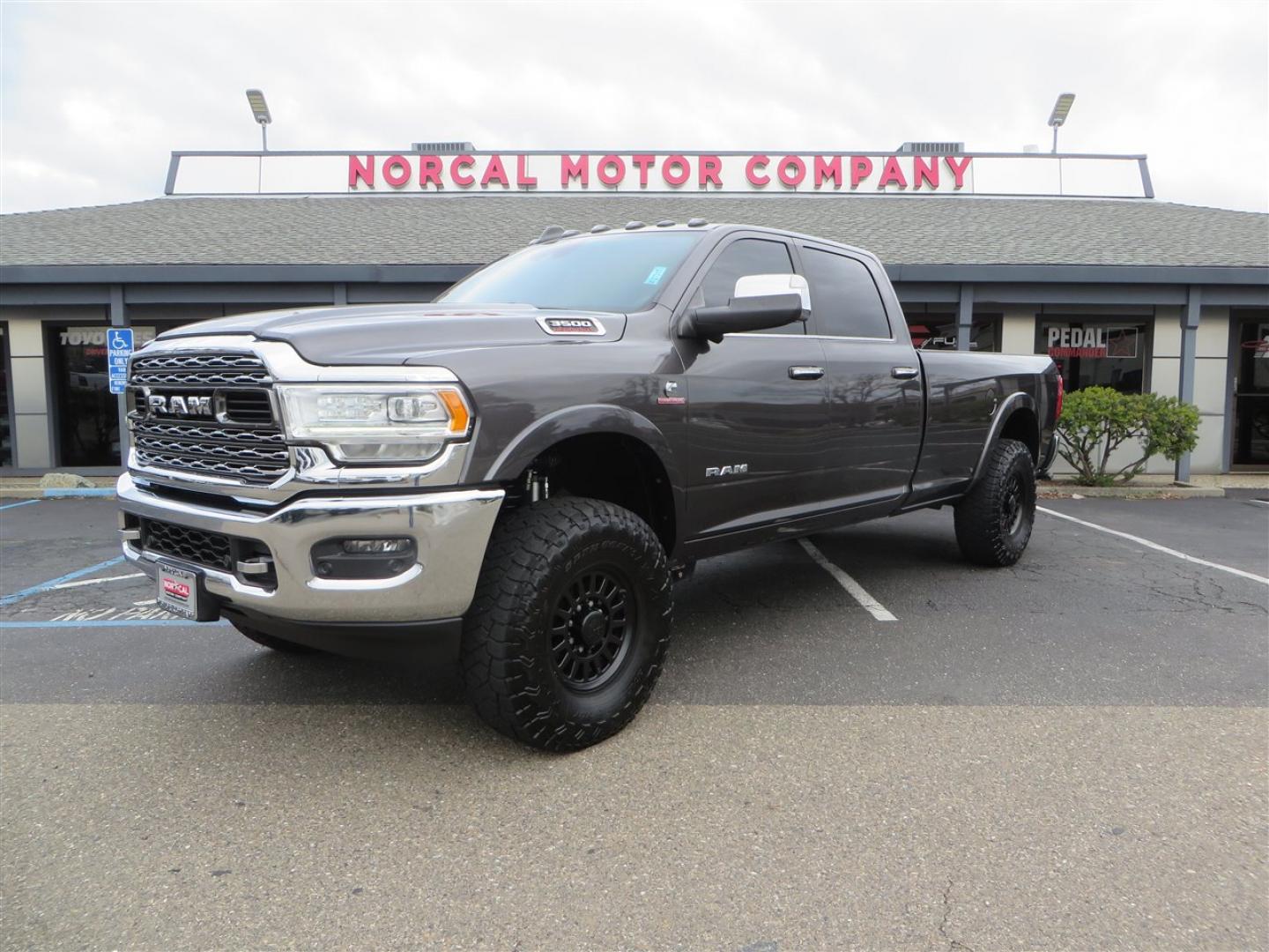 2020 RAM Ram 3500 Pickup Limited's photo