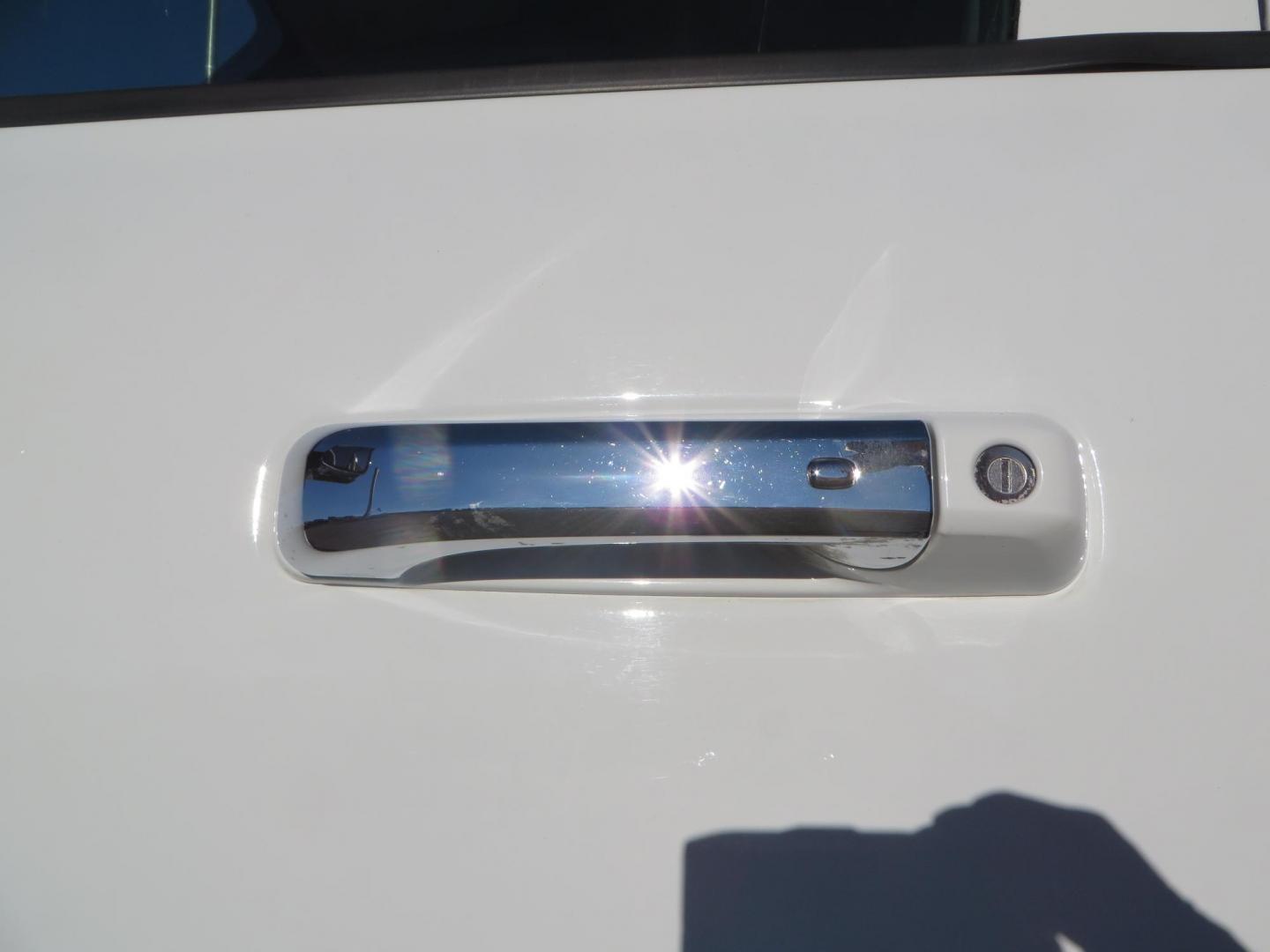 2015 White /Tan RAM 2500 Laramie Crew Cab LWB 4WD (3C6UR5KLXFG) with an 6.7L L6 OHV 24V TURBO DIESEL engine, 6-Speed Automatic transmission, located at 2630 Grass Valley Highway, Auburn, CA, 95603, (530) 508-5100, 38.937893, -121.095482 - Features- Thuren Suspension system, Fox 2.5 Performance Elite shocks, N-Fab runnign boards, Rimrock rear bumper, 20'' Fuel wheels, 35'' Nito Trail Grappler tires, Weathertech floor liners, and a Banks intake. - Photo#17