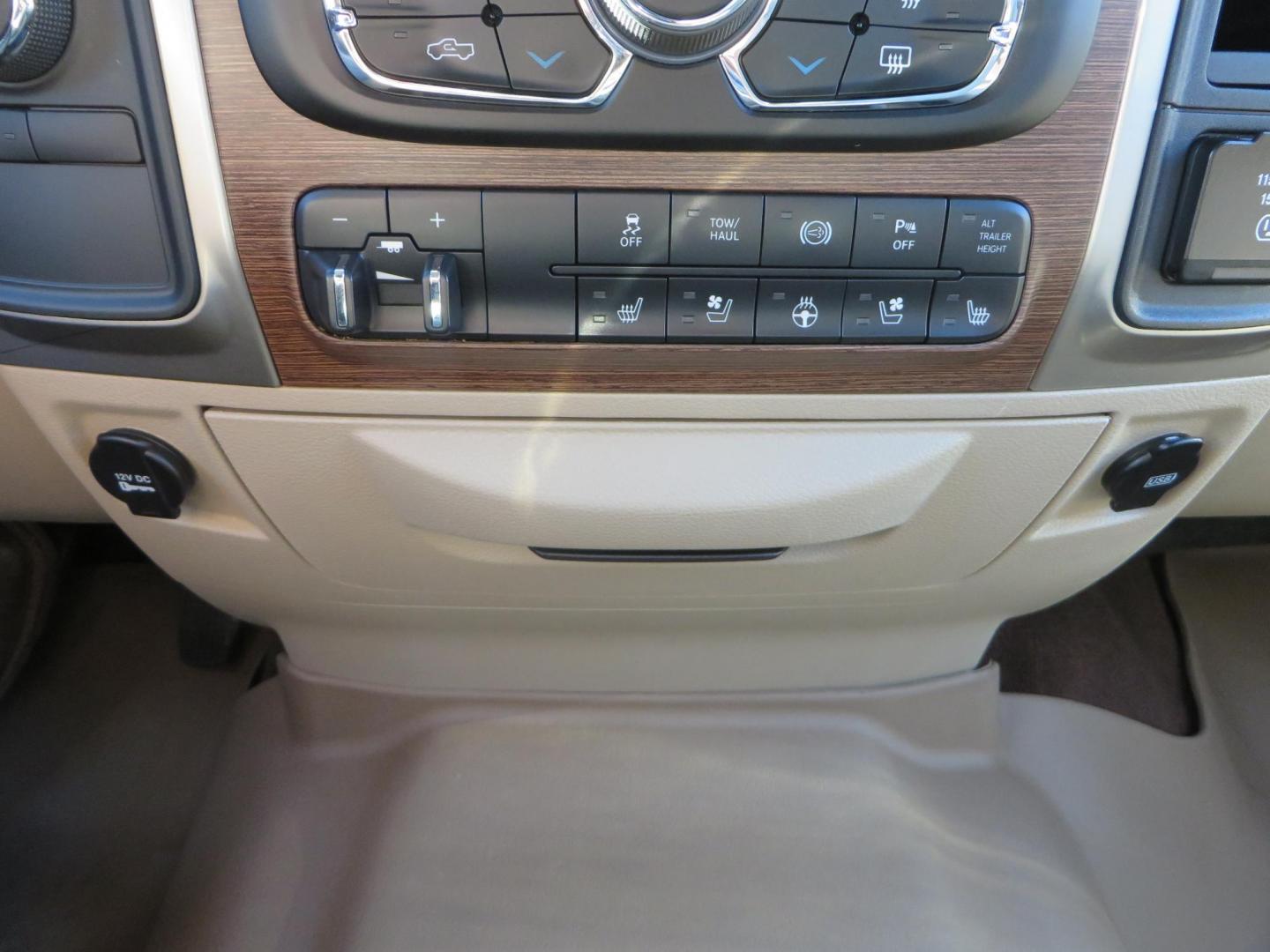 2015 White /Tan RAM 2500 Laramie Crew Cab LWB 4WD (3C6UR5KLXFG) with an 6.7L L6 OHV 24V TURBO DIESEL engine, 6-Speed Automatic transmission, located at 2630 Grass Valley Highway, Auburn, CA, 95603, (530) 508-5100, 38.937893, -121.095482 - Features- Thuren Suspension system, Fox 2.5 Performance Elite shocks, N-Fab runnign boards, Rimrock rear bumper, 20'' Fuel wheels, 35'' Nito Trail Grappler tires, Weathertech floor liners, and a Banks intake. - Photo#35